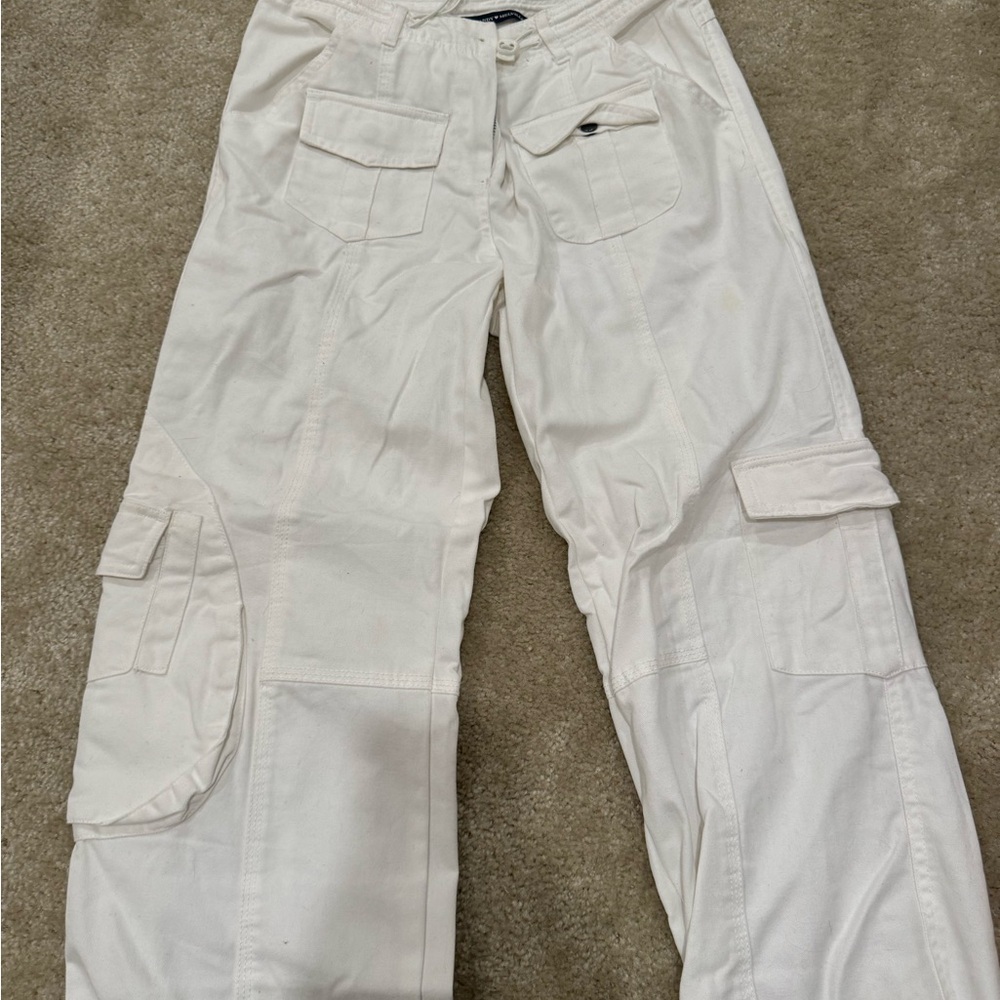 Brandy Melville Women's White Cargo Jeans